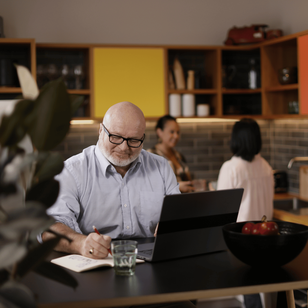 Professional studying applied economics and management for regulatory industries in New Zealand. 