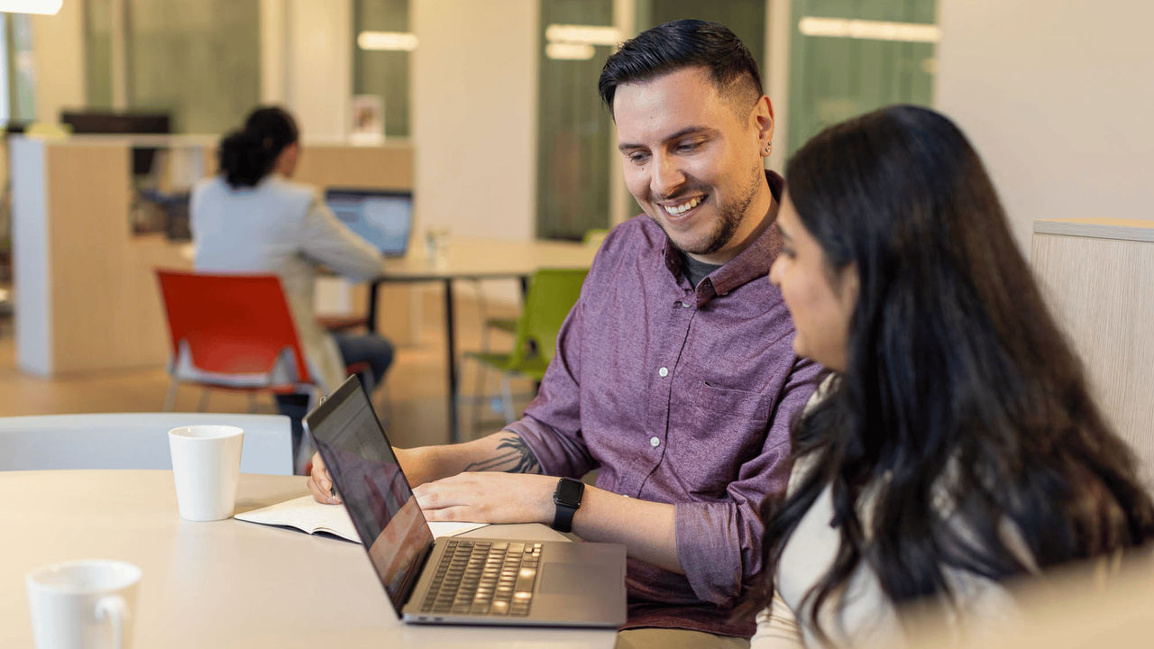 Learner Support Advisor helping online learner apply for UC Online rural scholarship