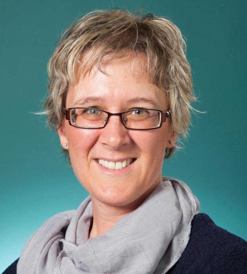 Headshot of Julia Rucklidge, Director of Te Puna Toiora, the Mental Health and Nutrition Research Lab at the University of Canterbury.