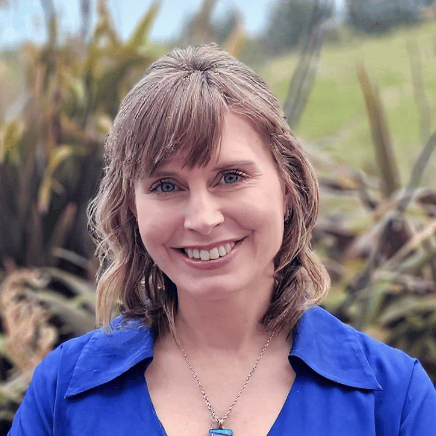 Julia Shallcrass, an employment lawyer and director of KiwiBoss Limited, leads the UC Online Employment Law course.