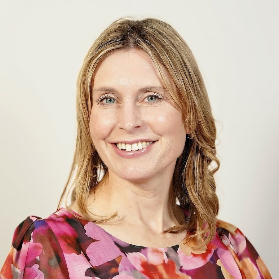 Julia Shallcrass, an employment lawyer and director of KiwiBoss Limited, leads the UC Online Employment Law course.