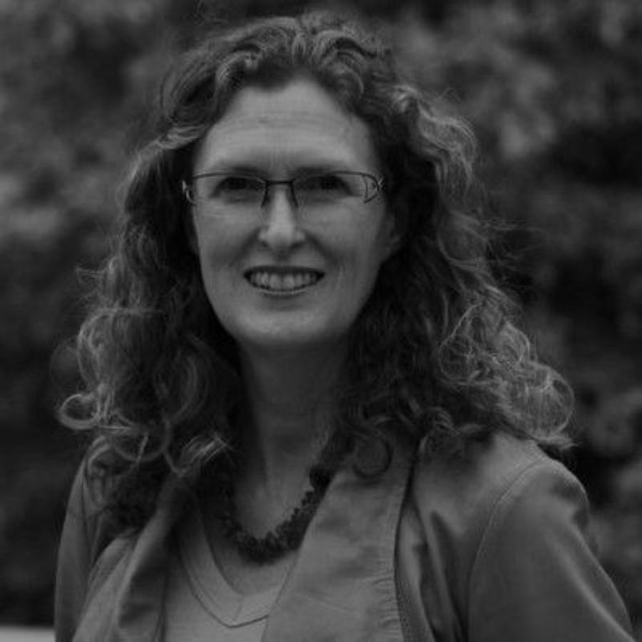 Headshot of Kristen Cooper, leadership coach for the University of Canterbury’s strategic leadership programme.